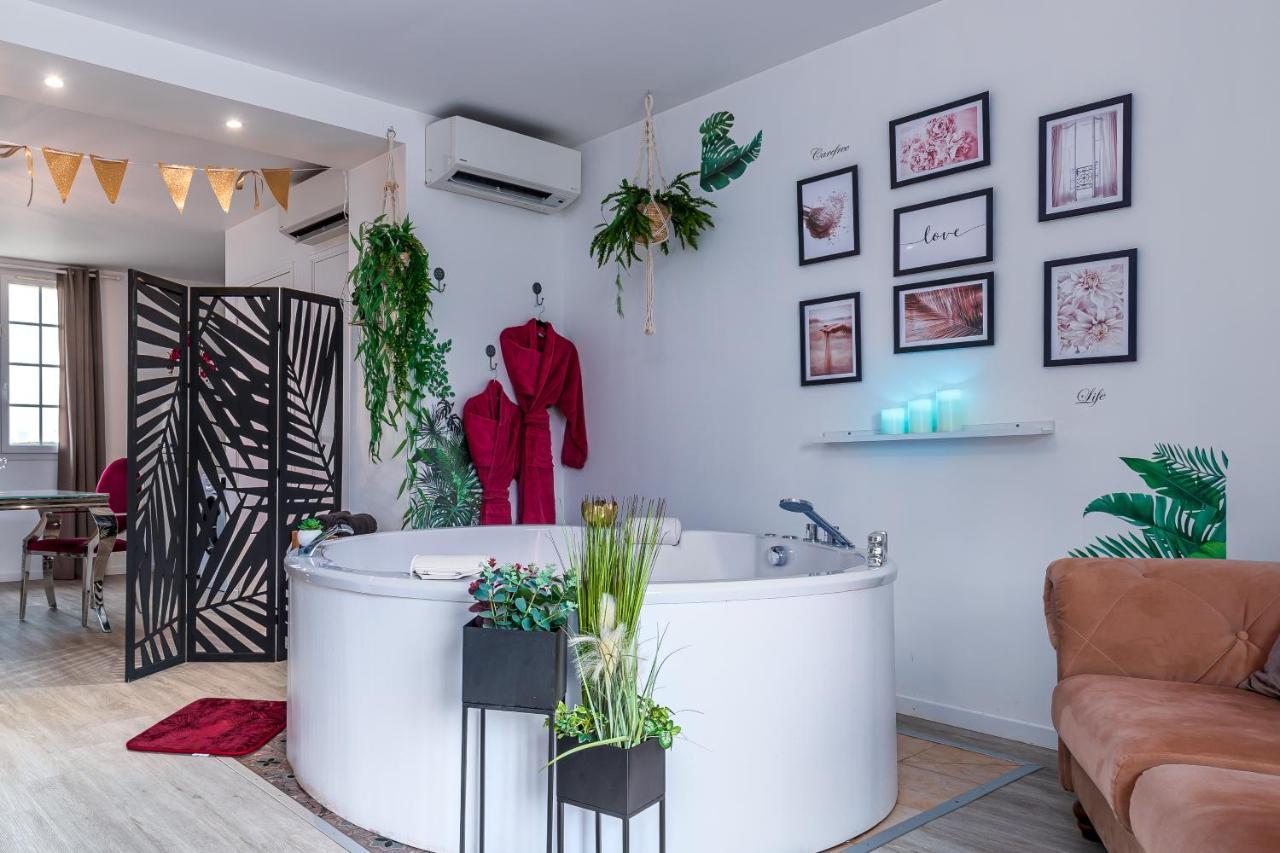 Suite L'Echappee - Maison Romantique - Spa & Sauna Privatif- Pole Dance - Lit Rond Avec Miroir Au Plafond Pezarches Εξωτερικό φωτογραφία