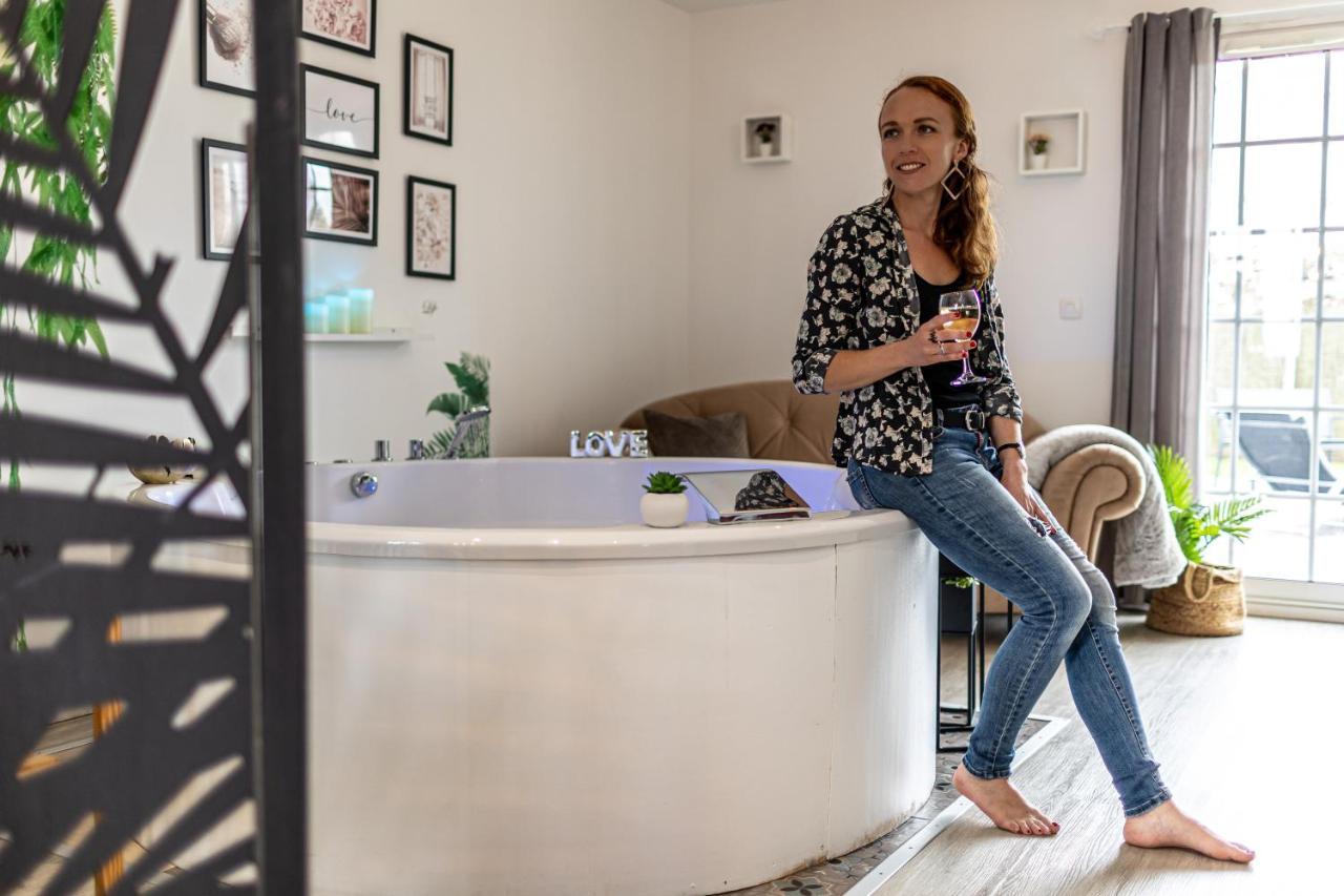 Suite L'Echappee - Maison Romantique - Spa & Sauna Privatif- Pole Dance - Lit Rond Avec Miroir Au Plafond Pezarches Εξωτερικό φωτογραφία